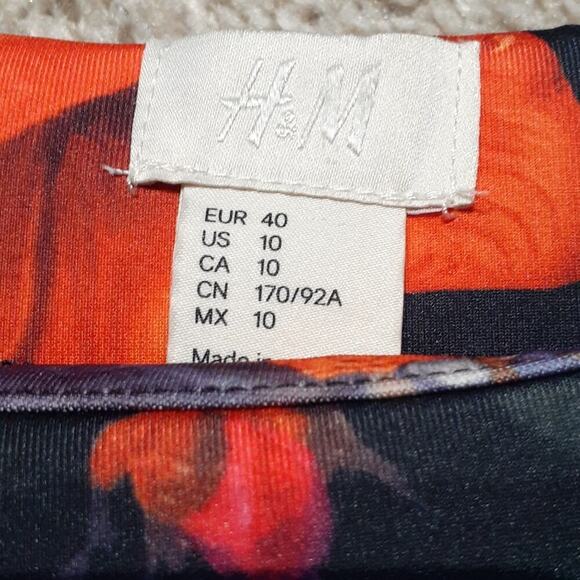 H&M US10 heavy thick floral crop top - Picture 2 of 5